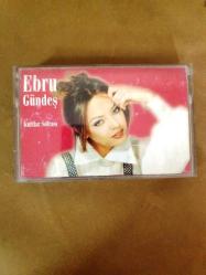 EBRU GÜNDEŞ - KURTLAR SOFRASI - KASET