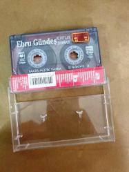 EBRU GÜNDEŞ - KURTLAR SOFRASI - KASET