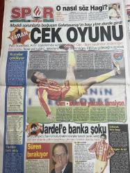 MİLLİYET GAZETESİ DOĞUM GÜNÜ HEDİYESİ - 22 HAZİRAN 2001 -TAM TAKIM 32 SAYFADIR -Necmettin Erbakan-Abdullah Karaoğlan-Fikret Bila-Hasan Cemal-Güneri Cıvaoğlu-Hakan Şükür-Erdoğan Şenay-Hagi-Süren-Arif-Jardel-Zahovic-Sergen Yalçın-Nouma-Ayhan Serkan Serhat-Naim Süleymanoğlu-Tarkan-Bilge Öztürk-Hülya Avşar-Sezen Duygu-Aysel Gürel-Sinan Çetin-Nihan Abla Kenan Baykent-Sadece levha değişir-Kafamızda deprem var-Yıldırım nazlanıyor-Hakan işi bitti-Gençlere gözaltı-Çek oyunu-Cim Bom’da yüksek tansiyon-Jardel’e banka şoku-Ayhan’ın sabrı taştı-Beşiktaş beklemede-Bir darbe de sevgilisine-Bacağa bakıp şaşırmayın-Avşar kızı yine dağıttı