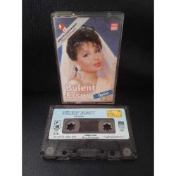 Kaset Bülent Ersoy öptüm albümü. 1990 kağıt baskı. Orijinal. Temiz. Koleksiyonluk