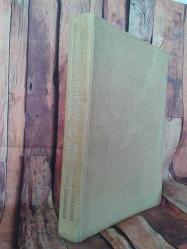 LENİNGRAD IN TARİHİ HEYKELLERİ.SANAT SEVENLER İÇİN MÜKEMMEL KAÇIRILMAYACAK ARŞİV NİTELİKLİ BİR KİTAP.