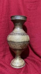ANTİKA KOMPLE PİRİNÇ İŞLEMELİ ÇOK ŞIK VAZO