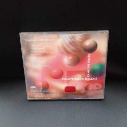 CD Bulutsuzluk özlemi, yaşamaya mecbursun - canlı ve fişsiz. Kırmızı bandrollü dönem albümü. Orijinal. Sorunsuz çalışıyor.