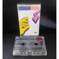 Kaset Mozaik,ardından albümü. Grubun ilk stüdyo albümüdür. 1994 Ada müzik