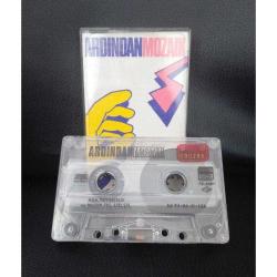 Kaset Mozaik,ardından albümü. Grubun ilk stüdyo albümüdür. 1994 Ada müzik