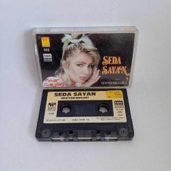 Kaset Seda Sayan, seviyor musun Albümü, 1991 Kağıt Baskı. Kartonette yazı var.