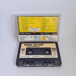 Kaset Seda Sayan, seviyor musun Albümü, 1991 Kağıt Baskı. Kartonette yazı var.