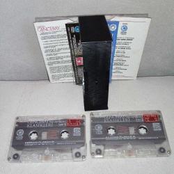 Kaset Orhan Gencebay klasikleri sizin seçtikleriniz 68'den 83'e ilk 15 yıl. orijinal kasetler sorunsuz çalışıyor. kaset kabında zamana bağlı yıpranma var