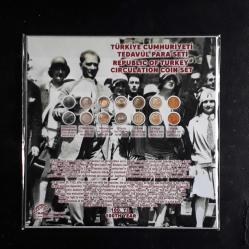 Cumhuriyetin kuruluş yüzüncü yıl hatıra para kiti