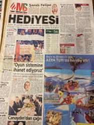 MİLLİYET GAZETESİ DOĞUM GÜNÜ HEDİYESİ - 20 EKİM 2002 -TAM TAKIM 36 SAYFADIR -Ebru Gündeş-Deniz Baykal-Güneri Cıvaoğlu-Hasan Cemal-Mehmet Y. Yılmaz-Fatih Terim-Rıdvan Dilmen-Ergün-Canaydın-Fatih Altaylı-Mehmet Taşoğlu-Samet Aybaba-Gökdeniz Karadeniz-Aziz Yıldırım-Ali Şen-Yusuf Koral-Lucescu-Aziz Yıldırım-Apo Abdullah Oktay-Hassan Yigit-Baykal’a 80 bin moral-Biraz da gülelim-Savaş tahriki var-Hediyesi-97. yaş günü-Boğa kaçamadı-Hesap kesildi-Eller birleşti-Yürekli olun