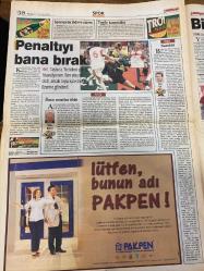 MİLLİYET GAZETESİ DOĞUM GÜNÜ HEDİYESİ - 25 HAZİRAN 2000 -TAM TAKIM 40 SAYFADIR -Alpay-Arif-Bessar-Günneri Civaoğlu-Fikret Bila-Cemil Gezmiş-Deniz Gezmiş-Ayça Atikoğlu-Güntan Mavıgözlü-Hasan Cemal-Mustafa Denizli-Halil Özer-Tayfur-Nuno Gomes-Hakan Şükür-Yaşar Saygı-Vedat Danacı-Ömer Üründül-Doğan Koloğlu-Zeki Çol-Attila Gökçe-Cenk Çelik-Erhan Telli-Kartal Yiğit-Yusuf Kobal-Meral Tamer-Eylem Türk-Arzuhan Doğan Yalçındağ-Hüsamettin Özkan-Bülent Ecevit-Rahmi Koç-Güven Erkaya-Abdullah Doğan-Afşin Yakuboğlu-Popescu-Zamorano-Seedorf-Cemil Amca’yı 68’liler uğurladı-Tek yumrukta elendik-Denizi özledim-Hazin veda-Çok şey öğrenmeliyiz-Penaltıyı bana bırak-Denizli devri bitti-Popescu’ya sarı kart-Scala insafa geldi-Yine mi Hami-TÜSİAD tanıtımda biz de varız-Seyahat acentasının Hindistan vurgunu-Kolay gelsin