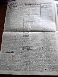 Cumhuriyet Gazetesi - 10 Ekim 1949 - millet partisinin durumu Cumhuriyet Başmakale - Hikmet Bayur ve arkadaşları hakkında adli tahkikat  fotoğraflar - Peyklerde milliyetçilik cereyanı kuvvetleniyor -  Gotwald ile Clementis bir arada fotoğraf - ara seçim arifesinde faaliyet -  Çin komünistleri Kanton önünde fotoğraf - On Binlerce lira değerindeki Üçüncü Sultan Selim divanından bir yaprak - Fenerbahçe İstanbulspor ile berabere kaldı fotoğraf - Üstad İbnülemin Mahmut Kemal - Almanya başbakanı  Adenauer Doğu Alman hükümetine çattı - teminat buhranı yazan ordinaryus profesör Doktor Hıfzı Veldet - Marko Paşa yazarı Aziz Nesin yakalandı - Nihat Erim Ankara'ya döndü - Rita Hayworth'un atı ikinci geldi - Parti adayları yazan Burhan Felek - Galatasaray Cecil takımına 31 47 yenildi - Turgut Reis yazan Halikarnas Balıkçısı Yazı Dizisi - emeklilik kanununun izahı yazan eski Maliye müsteşarı Esat Tekeli Yazı Dizisi - Beşiktaş 5 Emniyet 1 - Ziraat Bankası - İstanbul Ankara Radyosu Programı - bulmaca