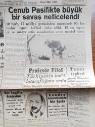 Cumhuriyet Gazetesi - 5 Mart 1943 - Sulha dair yazan Yunus Nadi Abalıoğlu Başmakale - Donetz kesiminde sovyetlerin 3. Zırhlı ordusu çember içine alındı - Alman kıtaları mühimmatının muhafaza olduğu yerler fotoğraf - piyade erlerine el bombası dağıtılıyor fotoğraf - Şark cephesinde son durumu gösterir harita - Cenup Pasifik'te Büyük bir savaş neticelendi - bir Japon gemi kafilesine hava taarruzu esnasında fotoğraf - Bulgar başvekili profesör Filof Türkiye'nin kati bitaraflığına emin - bir İngiliz denizaltısı Cenova'da deniz tezgahlarını top ateşine tuttu - Londra sığınaklarında bir facia - Türk filozofu Mustafa Şekip Tunç jübilesi fotoğraf - Almanlar Londra İngilizler Hamburg çevrelerini bombaladılar - müttefik tayyarelerin Mihver memleketlerine attıkları ağır bombalar fotoğraf - Doktor pinpon filmi elhamra sinemasında - Kamil Tekin esrarlı hayal oyunları ses tiyatrosunda - bizim edebiyatımız yazan Nurullah Ataç - Toros çocuğu yazan M. Şevket Yazman Yazı Dizisi - unutulan Varlık vergisi