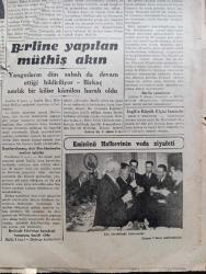 Cumhuriyet Gazetesi - 4 Mart 1943 - Polonya'nın davası Cumhuriyet Başmakale - Almanlar Rjev şehrini dün tahliye ettiler - buzlu mevzilerden hasmı atmak için alev makinesi kullanan Alman askerleri fotoğraf - Kudüs radyosunda arkadaşımız Burhan Felek dedi ki - Afrika harekatı'nda ağır Amerikan zırhlı birlikleri silah başı yapıyorlar fotoğraf - Tunus'ta son harekat - Sovyet Polonya anlaşmazlığı - bir Rumen gazetesinde çıkan Türk siyaseti hakkında makale - Berlin'e yapılan müthiş akın - Ribbentrop Mussolini görüşmeleri etrafında - İzmir fuarı 20 Ağustos'ta açılacak - Eminönü halkevinin veda ziyafeti fotoğraf - Gandhi orucuna son verdi - şark cephesinin müthiş dekoru içinde savaşlar fotoğraf - istihbarat ajanı filmi Lale sinemasında - Müzeyyen Senar Maksim'de - anglosaksonlar dünyasında yazan abidin daver yazı dizisi - Varlık vergisi tediyatı - İbnüleminin son eseri yazan Kemal Salih Sel - Toros çocuğu yazan M. Şevket Yazman Yazı Dizisi - Sabahattin Ali kürk Mantolu Madonna Remzi kitabevi