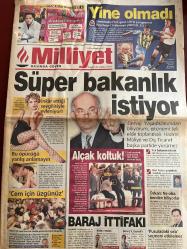 MİLLİYET GAZETESİ DOĞUM GÜNÜ HEDİYESİ - 28 AĞUSTOS 2002 -TAM TAKIM 32 SAYFADIR -Kemal Derviş-Rahşan Ecevit-Bülent Ecevit-Nurettin Ersin-Hikmet Çetin-Ömer Oral-Kemal Derviş-İsmail Cem-Hasan Cemal-Güngör Cıvaoğlu-Toygar Bayatlı-Nurettin Ersin-Ali Şen-Rıdvan Dilmen-Haim Revivo-Yusuf Dursun-Marcus Merk-Yaşar Saygı-Erdoğan Şenay-Gürcan Bilgiç-Bilgin Gökberk-Mehmet Demircan-Hakan Ünsal-Batista-Fatih Terim-Ümit Davala-Litmanen-Christian-Ali Eren-Lucescu-İsmail Ünal-Mirsad Türkcan-Hidayet Türkoğlu-Vedat Danacı-Aydın Örs-Burhan Felek-Haluk Ulusoy-Oğün Temizkanoğlu-Mehmet Ali Yalçındağ-Kemal Derviş-Süper bakanlık istiyor-Alçak koltuk-Baraj ittifakı-Hesap günü-Fener 100’üne bulaştırdı-Cehennem ateşi-Ortega şoku-Hakan ile yeniden-İthal ceza çıktı-Hido’dan son mesajlar