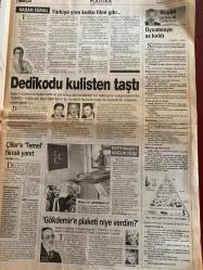MİLLİYET GAZETESİ DOĞUM GÜNÜ HEDİYESİ - 17 ARALIK 2000 -TAM TAKIM 36 SAYFADIR -Türkan Şoray-Yağmur Şoray-Birsen Altuntaş-Mehmet Ali Alabora-Deniz Altuntaş-Hülya Şen-Levent Kırca-Oya Başar-Serpil Yılmaz-Fazıl Say-Mine Kırıkkanat-Fikret Bila-Ali Şen-Bahar Yazıcı-Okan Bayülgen-Fatih Ürek-Tolunay Kafkas-Tayfur Havutçu-Scala-Nouma-Erol Kaynar-Ömer Üründül-Togay Bayatlı-Erdoğan Şenay-Lucescu-Yılmaz Karakoyunlu-Mustafa Canlı-Bayram Aydın-Recep Akpınar-Hasan Cemal-Güneri Cıvaoğlu-Muzaffer Ersoy-Jardel-Hakan Şükür-Metın Tokat-Rus Bilim Adamları-Vural Karaismailoğlu-Ahmet Necdet Sezer-Okocha Kızını kıskanıyor-Memoli’nin saçları asgari ücrete tabi-Kahpe Bizans’ın ünü Londra’da-Başar’la Bayülgen ‘karı koca’ oluyor-Evliliğe baba onayı-Sevdiklerinize hediyenizi aldınız mı?-Fransızları püskürttük!-Yine yılan dansı yaptı-Geline 100 milyarlık yüzük-Okacha da düğündeydi-Af zirvesi-Seçkin konuklar seçkin Fransız mutfağını rakıya meze yaptılar-Herkes korktu ama ben korkmam-Yarın başımıza taş yağabilir-Göz