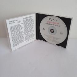 CD Ruhi Su Karacaoğlan / Pir Sultan Abdal albümü. Orijinal. sorunsuz çalışıyor.