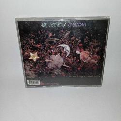 Cd İlhan İrem, Aşk İksiri/Cadı Ağacı, The Best Of İlhan İrem 2, 1997 dönem baskı albümü. Orijinal. Dinlemeyi etkilemeyen ufak tefek çizikler var. sorunsuz çalışıyor.