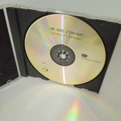 Cd İlhan İrem, Aşk İksiri/Cadı Ağacı, The Best Of İlhan İrem 2, 1997 dönem baskı albümü. Orijinal. Dinlemeyi etkilemeyen ufak tefek çizikler var. sorunsuz çalışıyor.