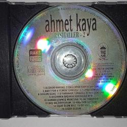 CD Ahmet Kaya, resitaller 2, 1993 Raks dönem baskı, kartoneti yok. dinlemeyi etkilemeyen yoğun çizikler var. Orijinal. Sorunsuz çalışıyor.