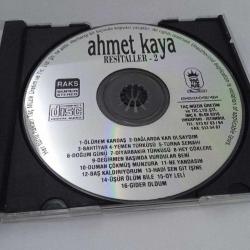 CD Ahmet Kaya, resitaller 2, 1993 Raks dönem baskı, kartoneti yok. dinlemeyi etkilemeyen yoğun çizikler var. Orijinal. Sorunsuz çalışıyor.