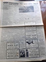 Cumhuriyet Gazetesi - 26 İkinciteşrin (Kasım) 1940 - örfi idare başlarken yazan Nadir Nadi Başmakale - örfi idare komutanı Ali Rıza Artunkal işe başladı fotoğraf - Edirne'den yükselen Türk'ün sesi - Serhat şehrimizin Kurtuluş Bayramı Dün muazzam tezahüratla tesid edildi - Yunan ordusu Ergiri Ve Pogradeç'i de işgal etti - Almanya İtalyan ve Yunan harbini harp saymıyor - Amerika İngiltere'ye Kredi açmayı da kabul ediyor - müthiş hava akınları oldu - İngilizler yalnız bir Alman tersanesine 2000 bomba attılar - korgeneral Ali Rıza Artunkal'ın beyannamesi - Millet Meclisi örfi idare kanununu tasdik etti - hiçbir hadise yoktur ki hatta saati saatine Ankara'nın gözünden kaçsın - Yunan ordularının dünkü harekatla ilerledikleri sahayı gösterir harita - Bulgar nazırları Berlin'e gitmekten vazgeçtiler - Fransa'ya ne oldu yazan Gordon Waterfield Yazı Dizisi - hava müdafaası karşısında vatandaşın vazifesi - iki gönül bir olunca filmi Sümer sinemasında - Fatma Rüşdi'nin oynadığı saadet yuvası filmi