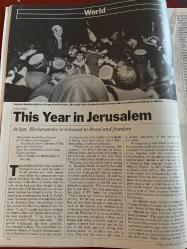 TIME , THE WEEKLY NEWSMAGAZINE , DERGİ - FEBRUARY 24, 1986 - 24 ŞUBAT 1986 - NO.8 - Corazon Aquino-Ferdinand Marcos-Philip Habib-George Shultz-Caspar Weinberger-Ronald Reagan-Felix Maramba-Jaime Ongpin-William Rogers-Allan McDonald-Robert Sieck-Gene Thomas-Arnold Aldrich-Ernest Hollings-Lawrence Mulloy Rebelling Against Marcos-The Questions Get Tougher-Ronald Reagan-Corazon Aquino-Ferdinand Marcos-Philip Habib-George Shultz-Jaime Cardinal Sin-Robert Dole-Sandra Burton-Barry Hillenbrand-Alexandra Stanley-Natan Sharansky-Avital Sharansky-Shimon Peres-Yitzhak Peretz-Mikhail Stiglitz-Isaac Maimon Aquino Demonstrators Show Their Feelings While Awaiting the National Assembly Vote Tally-Still Waiting in the Wings-This Year in Jerusalem