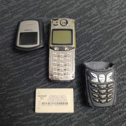 Nokia eski koleksiyonluk tuşlu telefon.