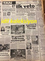 TAN GAZETESİ DOĞUM GÜNÜ HEDİYESİ - 12 OCAK 1984 - TAM TAKIM 8 SAYFADIR -Sermet Pamukçuoğlu-Bülent Ersoy-Filiz Özten-Vedat Karabay-Nedim Uzun-Rafi Maral-Hazel Stewart-Sean Connery-Anne Marie Fox-Yusuf Zengin-Osman Öndeş-Murat Oruçoğlu-Ragıp-Memduha Alpdoğan-Yılmaz Özkar-Kenan Evren-Turgut Özal-Sultan Yıldız-Emine Yıldız-Semra Özal-Oktay Şengüler-Reynaldo Bignone-Franco Andrei  Sevgilisini yatırdığı yataktan karısı çıkınca oynattı-Susuz kalan İstanbul’da çok kişi leğende yıkanıyor-Bu güzel kızı otomobilinize alır mısınız-Bülent Ersoy’a evlenme teklif eden aşık yüzbaşı İsrail’de meşhur oldu-Türkiye’de kaldığım 7 gün içinde 7 erkek tanıdım-Asla hayır deme-Tatilde cinayet-Zeynep Sultan-Anna Bergman ünlü bir seks yıldızı oldu-Doğan Bey-Eczacıbaşı için her şey bitti-Otomarsan avantajını kullanamadı-F. Bahçe Siyavuş’u icraya verecek-İlk veto-Sosyal konut uygulamasının ilki Ankara’da başlayacak-Bir gecede 22 trafik kazası meydana geldi-Gelin kaynanasının boğazını kesti-Arjantin eski Devlet Baş