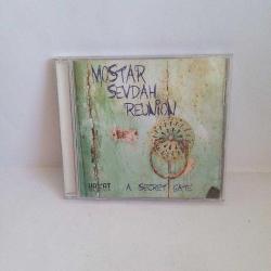 CD Mostar sevdah reunion a secret gate albümü. Orijinal. sorunsuz çalışıyor.