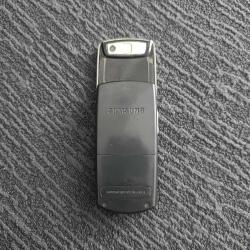 Samsung eski model koleksiyonluk tuşlu telefon.