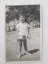 1970'li Yıllar ve Öncesi Dönem: ''Çocuk'' Siyah Beyaz  FOTOĞRAF - 8/13 cm. - Turuncu Sahaf & Kitabevi