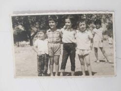 1970'li Yıllar ve Öncesi Dönem: ''Çocuklar'' Siyah Beyaz  FOTOĞRAF - 8/13 cm. - Turuncu Sahaf & Kitabevi