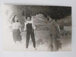 1970'li Yıllar ve Öncesi Dönem:  Siyah Beyaz  FOTOĞRAF - 8/13 cm. - Turuncu Sahaf & Kitabevi
