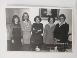 1970'li Yıllar ve Öncesi Dönem: ''İş yerinde''  Siyah Beyaz  FOTOĞRAF - 8/13 cm. - Turuncu Sahaf & Kitabevi