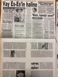 TAN GAZETESİ DOĞUM GÜNÜ HEDİYESİ - 21 EKİM 1988 - TAM TAKIM 8 SAYFADIR -Emrah-Niyazi-Ayıntur Hanım-Nurettin Manyas-Selvi Hanım-Rıfat Akdemir-Serpil Hanım-Rıfat Akdemir-Meral Öztek-Kızlar-Naim Süleymanoğlu-Orhan Gencebay-Sevim Emre-Ayşe Egesoy-Aydoğan Ergezen-George Peppard-Ricky Schroder-Frank Capra-Avni Anıl-Bedri Ayseli-Emni Karagöz-Mehmet Kaya-Rıfat Akdemir-Serpil-Çiğdem-Cevat Özer Emrah’tan TAN’cılara 1000 adet son kaseti-Kara para serbest faizlere aktarıldı-İşkenceci annesini affetti-Muhalefetten gensoru bombardımanı-Altın Portakal ödülleri belli oldu-Aşka hile karıştı-Katil baba işi deliliğe vurdu-Yedekler itibar peşinde-Kızlarda Naim modası-Yugoslavya futbolcu sıkıntısı çekiyor-Bir hasta adam-Arabesk yasağı delindi-Yeni bir aşk doğuyor-Garip Av-Tuzu Biberi-Tahtakale’de bir yavaşlama var-Serbest faiz zam getirdi-Sabrımızı taşırmayın-Zehirli gemiler turist kaçırıyor-Dulluk başına vurdu-Çiğdem de serbest fiyat uyguluyor