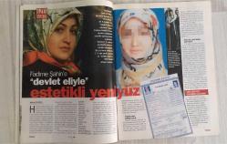 HAFTALIK HABER DERGİSİ - SAYI:02 - 24-30 NİSAN 2003 - 96 SAYFA - ACZİMENDİ TARİKATINI ÇÖKERTEN KADIN - FADİME ŞAHİN'E DEVLETTEN YENİ YÜZ YENİ KİMLİK - ÖĞRENCİLERİNİ KADIN KILIĞINA SOKAN ÖĞRETMEN ŞİMDİ DE AMELİYATLA KADIN OLDU - ABDÜLHAMİD'İN KADINLARI - KAMUOYU ANKETİ: LİDER ERDOĞAN DEVLET ADAMI GÜL - MAZHAR ALANSON'UN ANILARI - BARİŞ MANÇO YEVMİYEMİZİ KESERDİ - VATAN GAZETESİ KUPONU - FADİME ŞAHİN OLAYI - NEDİM ÖĞRETMEN - MAZHAR ALANSON - SÜLEYMAN GÜNDÜZ - MERAL OKAY - AHMET ÇELEBİ - ABDULHAMİD DÜŞERKEN - DERVİŞ ZAİM - HİNCAL ULUÇ - PERİHAN MAGDEN - ERMAN TOROĞLU - METİN UCA - HİLMİ YAVUZ - SİNAN ÇETİN - CAN KOZANOĞLU - CENGİZ ÖZDEMİR - ARDA USKAN - VEDAT ÖZDEMİROĞLU - HASAN KAÇAN - ÖYKÜ SERTER - ONGUN NAMAL - CEM YILMAZ - SÜLEYMAN DEMİREL - OKAY GÖNENSİN - OZAN ÖZHAN - HAKAN TURPCU - EMEL KOVAL - EGE GORGİN - VEDAT ÖDESİĞ - BURAK ERKOÇAK - OYA PAKER - GÖKHAN YANA - ALİ KESGİN - DR. ADİL GÖRER - SERDAR MUTLU - ERCAN ARIKLI - ÖZGÜR YİCİ - ONUR YILDIRIM - BERTAN AĞANOS - KEMAL ENDEM - G