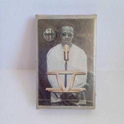 kaset mc hammer inside out ambalajında