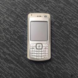 Nokia eski model koleksiyonluk tuşlu telefon.