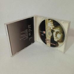 CD Rafet el roman kalbimin sultanı albümü. Orijinal. Sorunsuz çalışıyor.