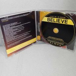 Cd Justin Bieber Believe. 2012 TR Baskı. Dinlemeyi etkilemeyen çizikler var. Orijinal. Sorunsuz çalışıyor.