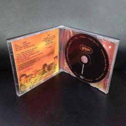 Cd Gripin, hikayeler anlatıldı. Grubun ilk albümü. Orijinal. Sorunsuz çalışıyor.