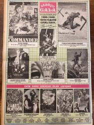 TAN 2 GAZETESİ DOĞUM GÜNÜ HEDİYESİ - 11 EKİM 1988 - 4 SAYFADIR -İbrahim Tatlıses-Uğur Onur-Corç Koçkazi-Güzin Abla-Rogip Derin-Murat Oğlu-Cemal Güngör-Sam Jones-Waldo Warren-Gordon Mulholland-Jody Brodrek-Michael York-Eddie Albert-Lewis Collins-Lee Van Cleef-Donald Pleasance-Ernest Borgnine-Oliver Reed-Herbert Loon-William Sanderson-Robert Judd-Yvonne Ross-Richard Gesswein-Margaret Trigg-Thomas G. Waites-Barbara Stock-Richard Harrison-Mike Lawn-Gary Swanson-Wilford Brimley-Gary Swanson-Richard Michael Mayer-Franco Nero-George Kennedy-Charlene Tilton-David Heavener Doktorlar dağıttı-İbo yine golünü attı-Kafaları çekip bol bol seviştiler-Kendini yenilemek için 70 yaşında sünnet oldu-Pabuç delisi Uğur-Haftanın kasetleri-Vurgun-Yıldızların mesajı-Fatih’in fedaisi Durakoğlu-Beyaz güç-En güçlü-Sen de yüreğinde sevgiye yer aç-Dönemeç-Dört köşe dünya-Off Balance-Jock-Stüdyo Gala-Ölüm sahili-Skeleton Coast-Yaban kazlarının dönüşü-Gangsterler yuvası-Yaşam kavgası-R.O.T.O.R.-Platoon II-Duvardaki