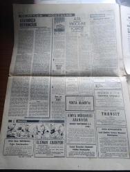 Cumhuriyet Gazetesi - 10 Kasım 1967 - 29 yıl sonra yazan Nadir Nadi Başmakale - ATA'yı anıyoruz - Atatürk'ün önderliğinde kültür devrimi semineri başladı - eski Viranşehir kaymakamı Doğan Gürbüztürk'ün intihar etmediği anlaşıldı - Cumhurbaşkanı Cevdet Sunay'ın Süleyman Demirel'e bay diye hitap etmesi Senato'da tenkite uğradı - Eskişehir ve Diyarbakır'da gençlik Ordu Kıbrıs'a diye bağırdı - Rauf denktaş'ın bugün muhakeme edilmesi muhtemel - dünyanın en büyük füzesi fırlatıldı fotoğraf - boykotçu 2 öğrenci tutuklandı hukuk fakültesi Bir hafta tatil edildi - Toprak ofisinde grev sona erdi - Atatürkçülerin alfabesi yazan İlhan Selçuk - Teodorakis'in plağını sattığı için 4 yıl hapse mahkum edilen dükkan sahibi - Hemingway'ın gözüyle Atatürk Türkiye'si derleyen Mehmet Barlas Yazı Dizisi - Atatürk'ün hastalıkları yazan Naşit Hakkı Uluğ - Ulvi Ural tiyatrosu Aksaray Küçük Operada - Fahir Aksoy'un sergisi fotoğraf - dünya serbest güreş şampiyonası pazar günü başlıyor - Nihat Kabanlı iddialı