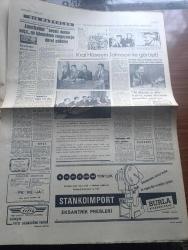 Cumhuriyet Gazetesi - 10 Kasım 1967 - 29 yıl sonra yazan Nadir Nadi Başmakale - ATA'yı anıyoruz - Atatürk'ün önderliğinde kültür devrimi semineri başladı - eski Viranşehir kaymakamı Doğan Gürbüztürk'ün intihar etmediği anlaşıldı - Cumhurbaşkanı Cevdet Sunay'ın Süleyman Demirel'e bay diye hitap etmesi Senato'da tenkite uğradı - Eskişehir ve Diyarbakır'da gençlik Ordu Kıbrıs'a diye bağırdı - Rauf denktaş'ın bugün muhakeme edilmesi muhtemel - dünyanın en büyük füzesi fırlatıldı fotoğraf - boykotçu 2 öğrenci tutuklandı hukuk fakültesi Bir hafta tatil edildi - Toprak ofisinde grev sona erdi - Atatürkçülerin alfabesi yazan İlhan Selçuk - Teodorakis'in plağını sattığı için 4 yıl hapse mahkum edilen dükkan sahibi - Hemingway'ın gözüyle Atatürk Türkiye'si derleyen Mehmet Barlas Yazı Dizisi - Atatürk'ün hastalıkları yazan Naşit Hakkı Uluğ - Ulvi Ural tiyatrosu Aksaray Küçük Operada - Fahir Aksoy'un sergisi fotoğraf - dünya serbest güreş şampiyonası pazar günü başlıyor - Nihat Kabanlı iddialı