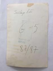 1965 TÜRKİYE GÜZELİ SEVTAP ETİ'NİN ORİJİNAL 2'Lİ FOTOĞRAF SETİ - 18 x 12 cm EBADINDA  - SEVTAP ETİ 17 YAŞINDAKİ KARDEŞİ SEMA'NIN SAHNE ÖNCESİNDEKİ MAKYAJINI YAPARKEN ÇEKİLMİŞ  2 FARKLI FOTOĞRAF