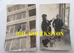 1965 TÜRKİYE GÜZELİ SEVTAP ETİ'NİN ORİJİNAL 2'Lİ FOTOĞRAF SETİ - 18 x 12 cm EBADINDA  - SEVTAP ETİ SATIN ALDIĞI APARTMAN KATINI İNCELERKEN ÇEKİLMİŞ 2 FARKLI FOTOĞRAF