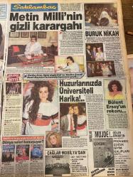 SAKLAMBAÇ GAZETESİ DOĞUM GÜNÜ HEDİYESİ - 15 NİSAN 1989 - TAM TAKIM 8 SAYFADIR -Nilüfer - Müşerref Akay - Fulya Kumru - Fikret Hakan - Metin Milli - Zeki Çetin - Harika Avcı - Bedri Baykam - Bülent Ersoy - Boy George - Elton John - Yazz - Dieter - Nino - Guns N’ Roses - Matt Goss - Hz. Muhammed - Şah İsmail - Sinan - Şah Tahmasp - Süleymaniye Camii - Hacı Bektaş Veli - Süleyman Demirel - Sevmek ve sevilmek için yaratılmışım - Paylaşılamayan çocuk - Yeşilçam’a bir afet düştü - Metin Milli’nin gizli karargahı - Buruk nikah - Huzurlarınızda üniversiteli Harika - Bülent Ersoy’un rekoru - Bu ne sevgi ah - Yazz’dan itiraflar - En güçlü Metal - Bir alemdi ortaoyunu - Selimiye’yi Sinan’dan başkası yapamazdı - Fatih’in gemileri Haliç’te - En sonunda erkekleri gömleksiz bıraktılar - Dişlerin arasındaki gerçekler - Devamlı yorgunluğun 5 sebebi - Evlilik dediğin - Baharla gelen hastalık göz iltihaplanması