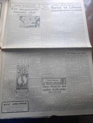 Cumhuriyet Gazetesi - 29 Ekim 1945 - Yaşasın Cumhuriyet yazan Yunus Nadi Başmakale - büyük bayram kutlu olsun fotoğraflar - Başbakan Şükrü Saraçoğlu Dün söylediği nutukla bayramı açtı - Amerika'nın dış siyaseti aydınlandı şimdi Mareşal Stalin'in söyleyeceği nutuk bekleniyor - Cumhuriyet ilanına karar verildiği gün fotoğraf - İstanbul büyük Bayramı heyecanla kutluyor fotoğraflar - milli bayram yazan Burhan Felek - Suç Ve Ceza Vadideki Zambak İzlanda Balıkçısı kitapları Remzi kitabevinde - günahsızlar filmi İpek sinemasında - kan muayenesi ile verasetin ispatı yazan doktor Kemal Saraçoğlu - Victor Hugo'ya dair yapılan dedikodular Toplayan Hamdi Varoğlu - Philips - Mefharet Yıldırım Taksim kristal salonunda - Hamiyet Yüceses Mustafa Çağlar Hacer Buluş Celal Tokses her akşam Maksim salonlarında - Müzeyyen Senar Işıl Safiye Tokay Beyoğlu Novotni Oteli altında büyük aile saz salonunda - bugünkü radyo programı - Bulmaca - Yanko orkestrası Ankara Gar Gazinosu'nda - Singer saat mağazaları