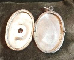 YAKUT TAŞLI KALEM İŞÇİLİKLİ GÜMÜŞ RESİMLİK KOLYE UCU